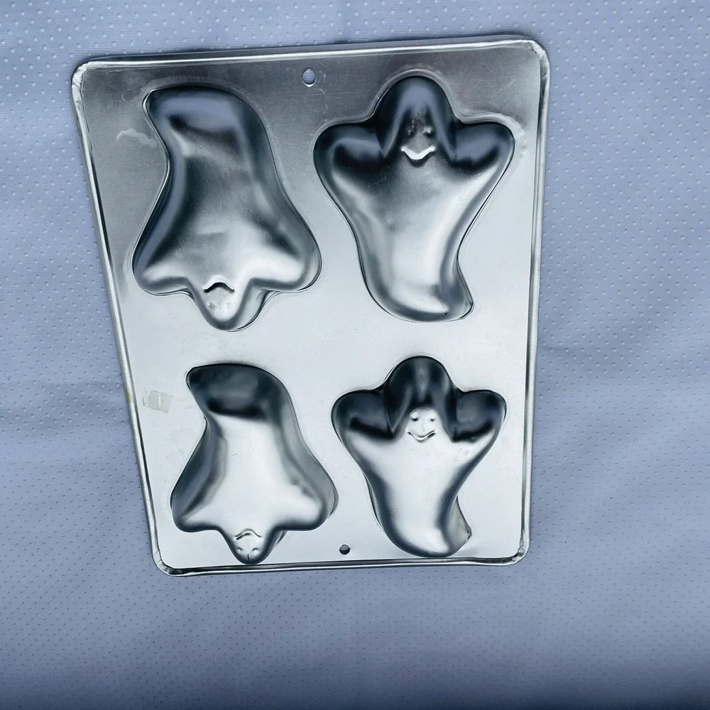 Wilton Halloween Ghost Cakelet Baking Pan Four‎ Molds #2105-947 Vintage 1992